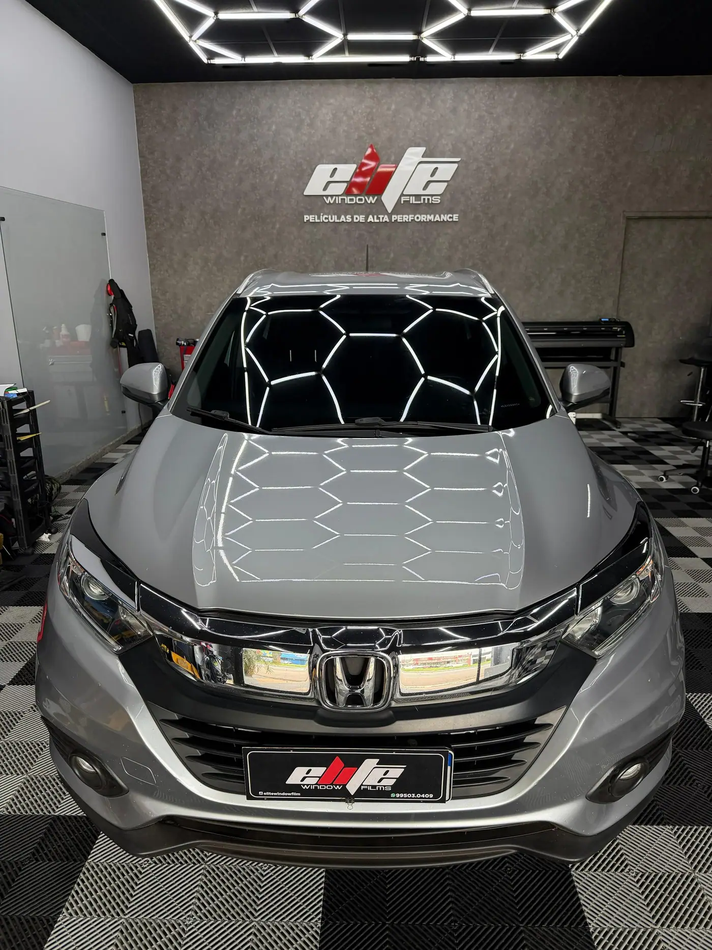 Carro com película aplicada no estúdio da Elite Window Film em Sumaré