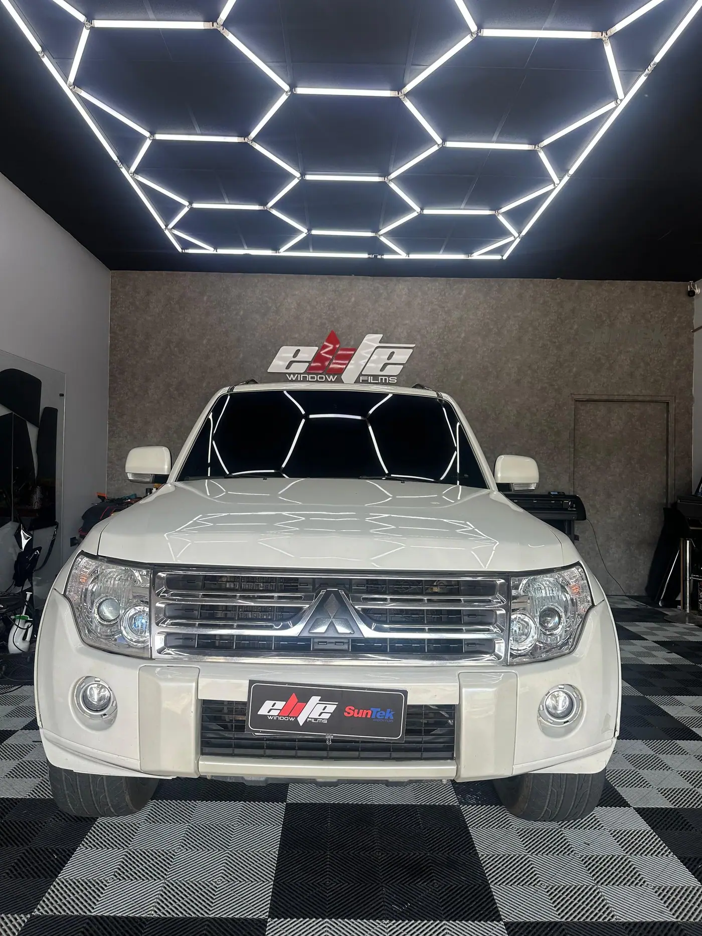 Carro com película aplicada no estúdio da Elite Window Film em Sumaré